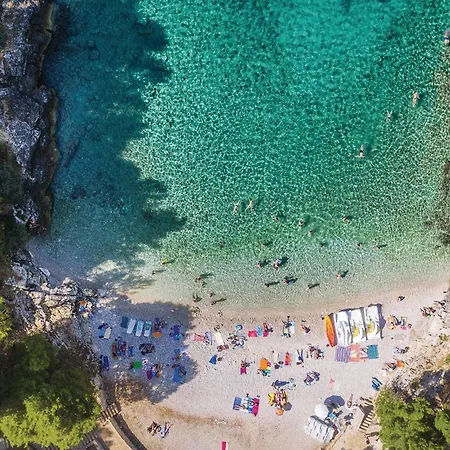 In With Outdoor Swimming Pool Σπίτι διακοπών